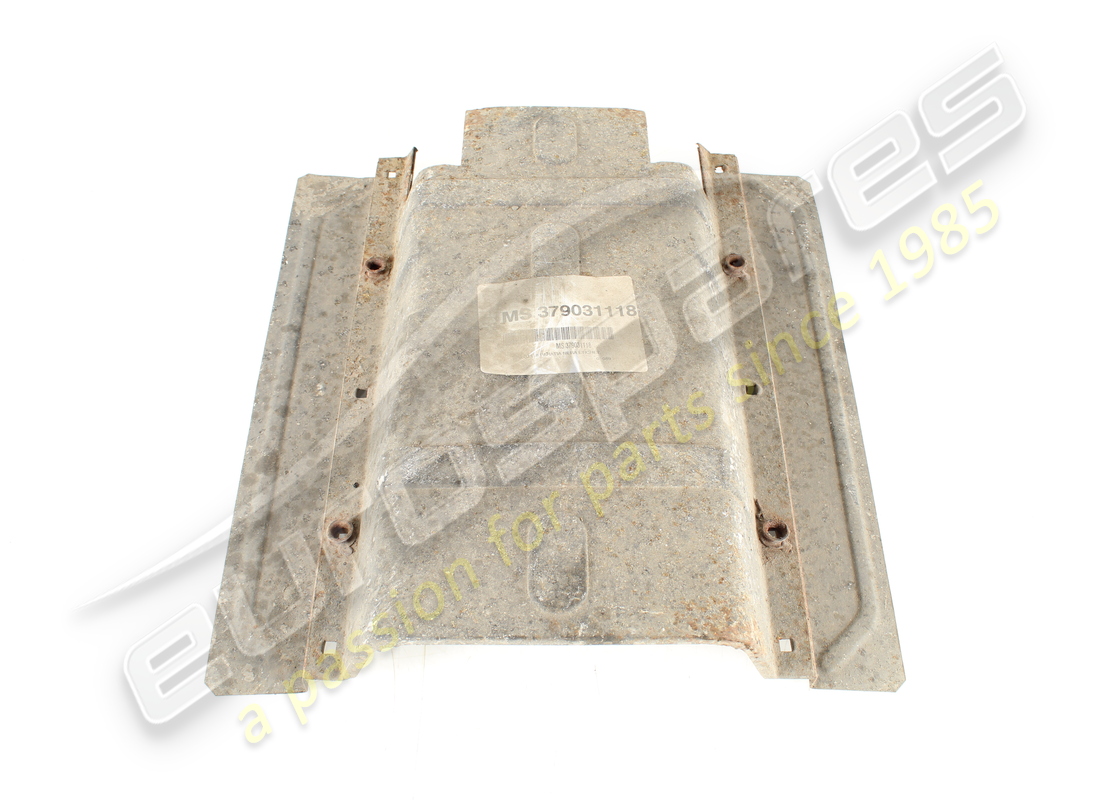 occasion maserati protection arrière droit 8 cylindre. référence 379031118 (2)