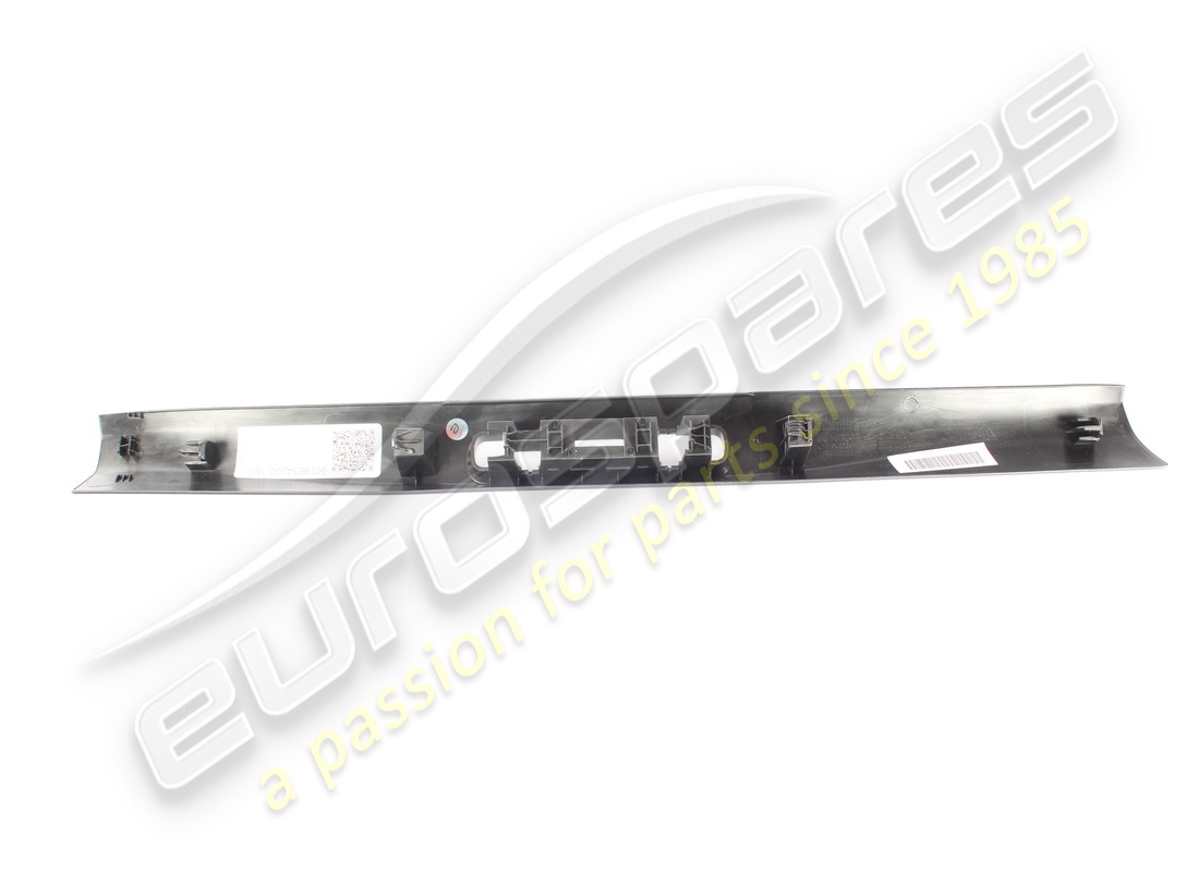 garniture de longue partie latérale noire endommagée porsche. numéro de pièce 992863426c1e0 (2)