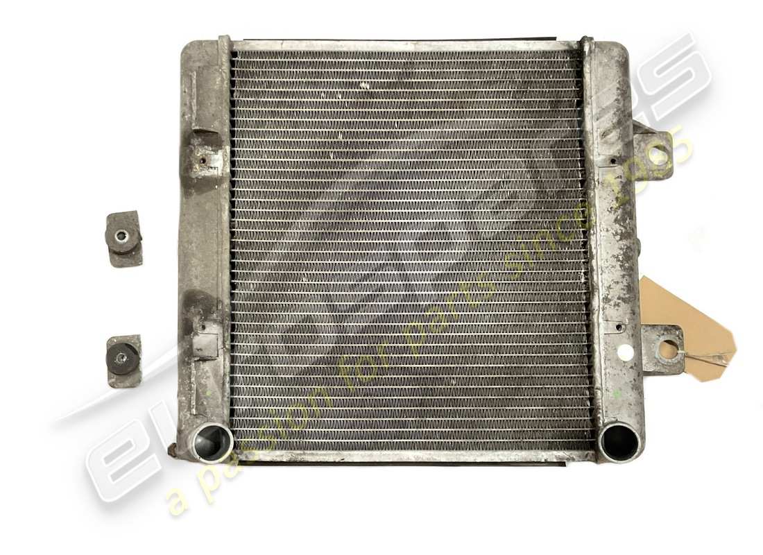 REFROIDISSEUR Lamborghini ENDOMMAGÉ. NUMÉRO DE PIÈCE 400121252A (1)