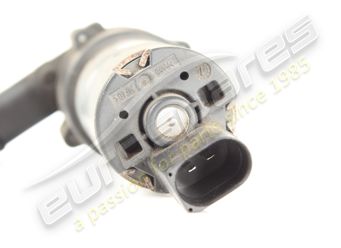 eau circulante d'occasion lamborghini. numéro de pièce 3d0965561d (3)