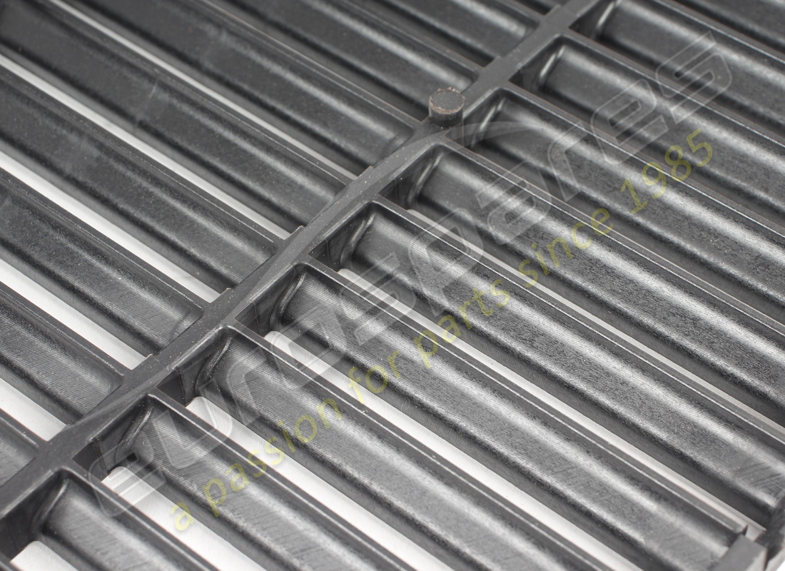 NOUVELLE GRILLE DE RADIATEUR LAMBORGHINI. NUMÉRO DE PIÈCE 4ML853653 (3) nouvelle grille de radiateur lamborghini. numéro de pièce 4ml853653 (3)