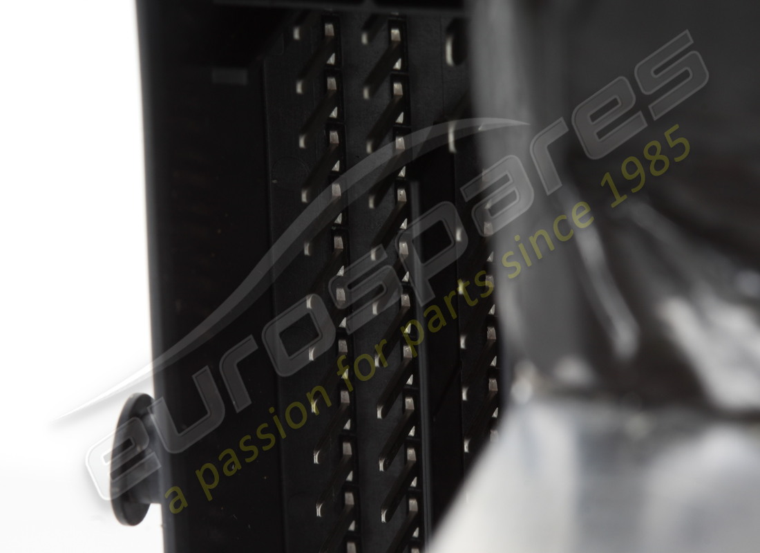 UTILISÉ FERRARI UNITÉ HYDRAULIQUE. NUMÉRO DE PIÈCE 331000 (9) utilisé ferrari unité hydraulique. numéro de pièce 331000 (9)