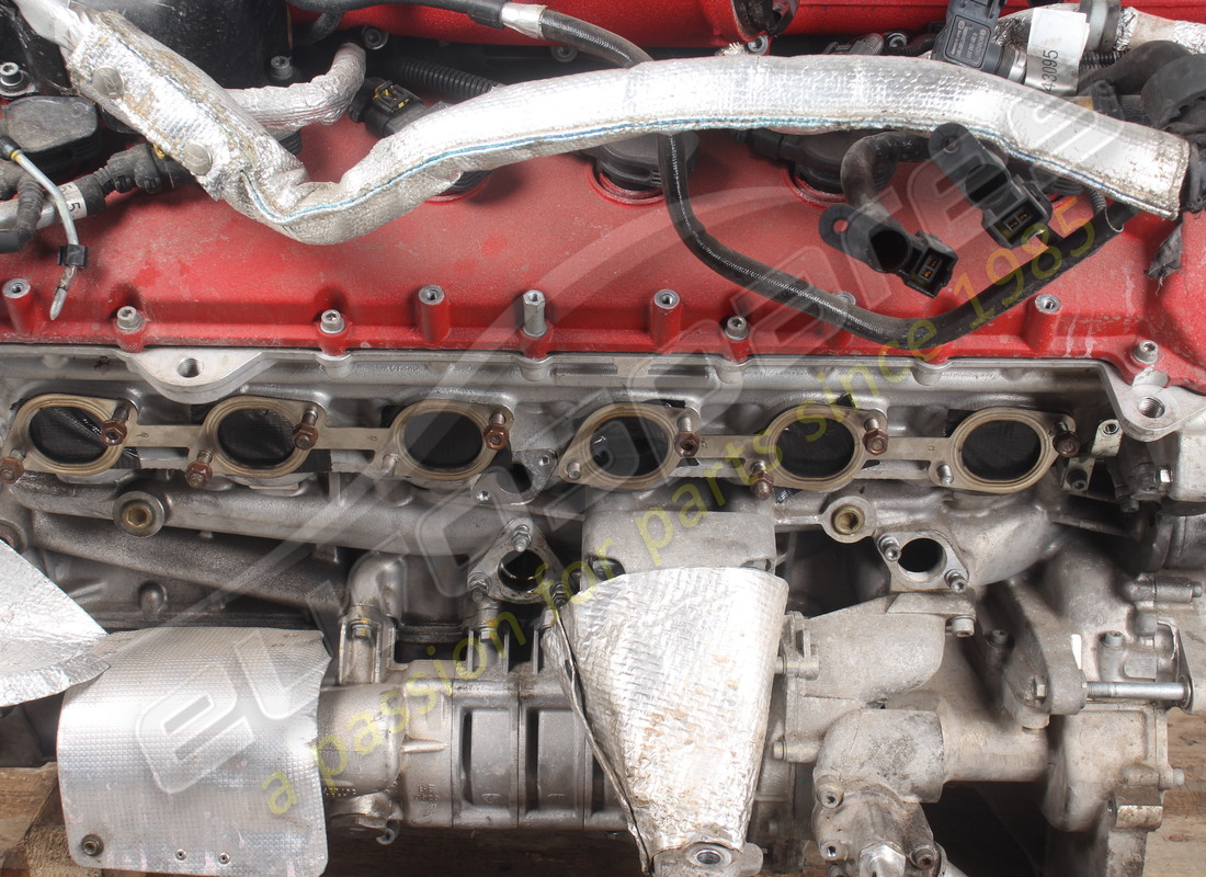 MOTEUR FERRARI UTILISÉ. NUMÉRO DE PIÈCE 740027000 (7) moteur ferrari utilisé. numéro de pièce 740027000 (7)