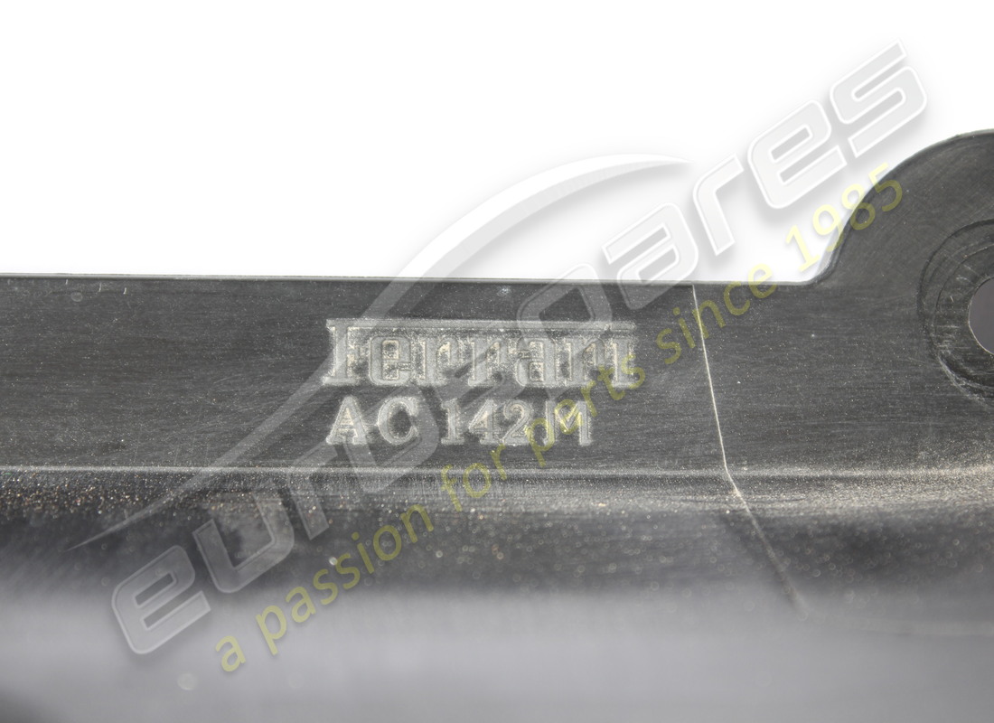 couvercle de boîte de filtre ferrari utilisé. numéro de pièce 343410 (2)
