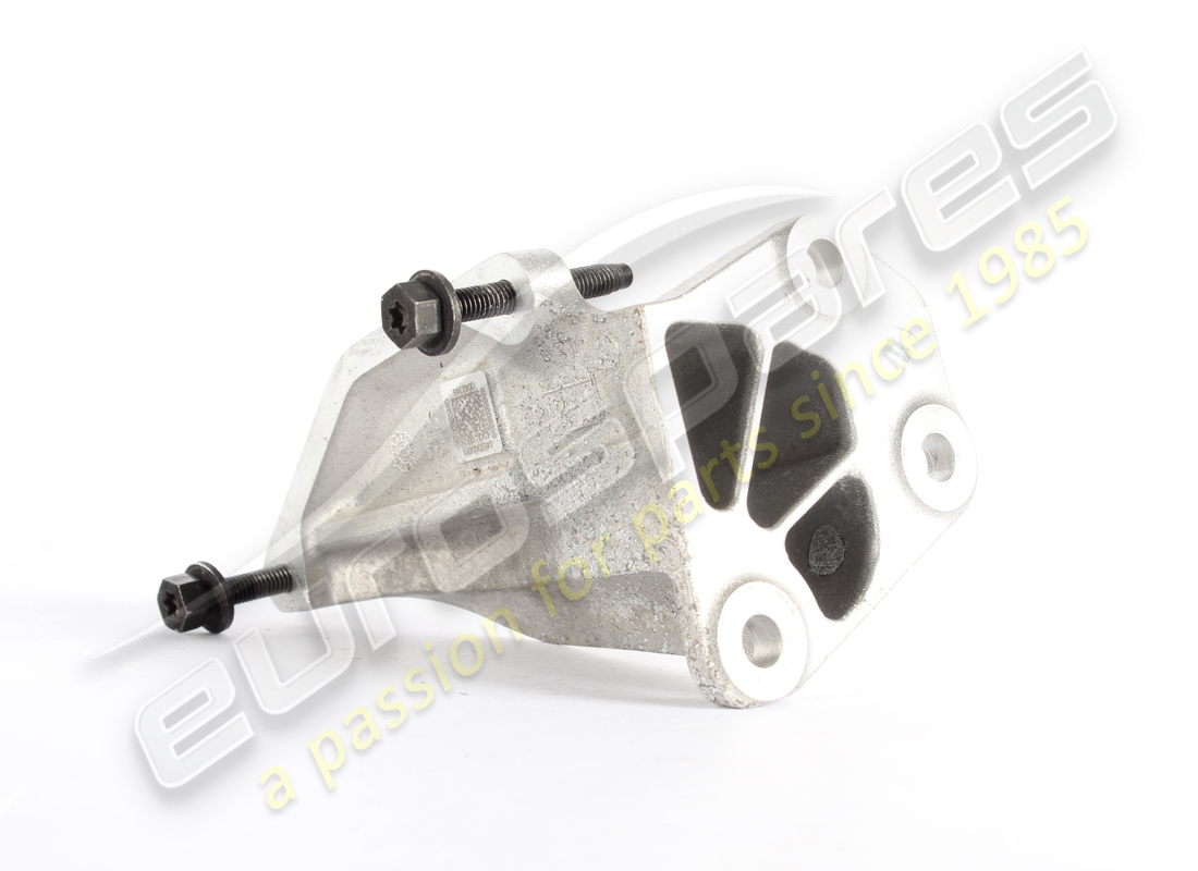 utilisé le support maserati. numéro de pièce 670053044 (2)