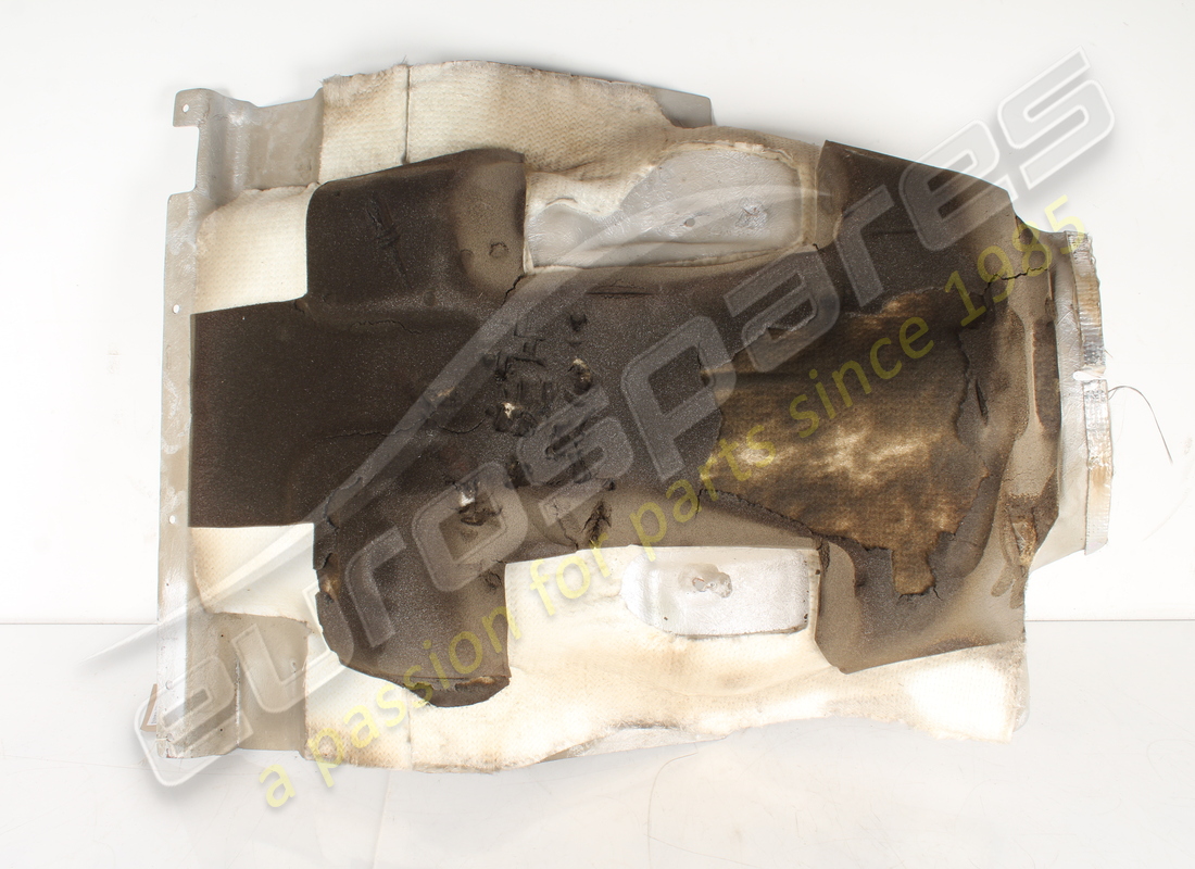 isolation thermique d'occasion ferrari pour réservoir de carburant. référence 272650 (2)
