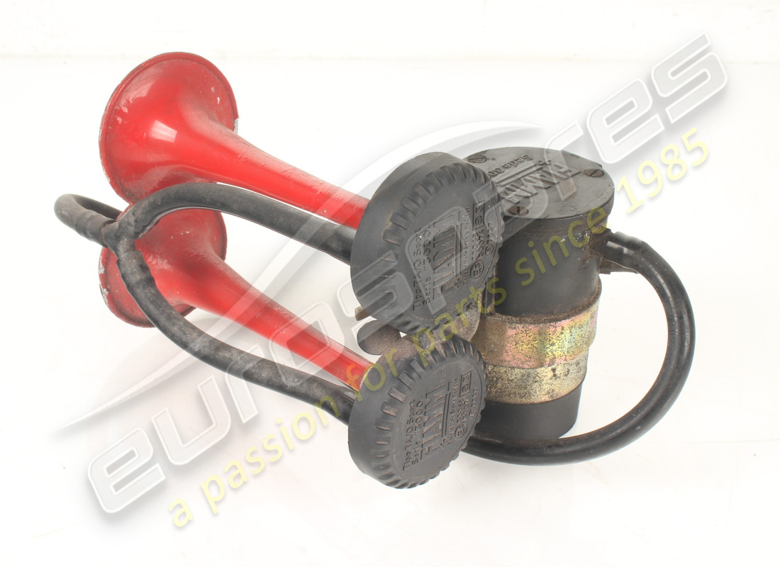 used eurospares compressor with horns & pipes. part number eap1721856 (2)