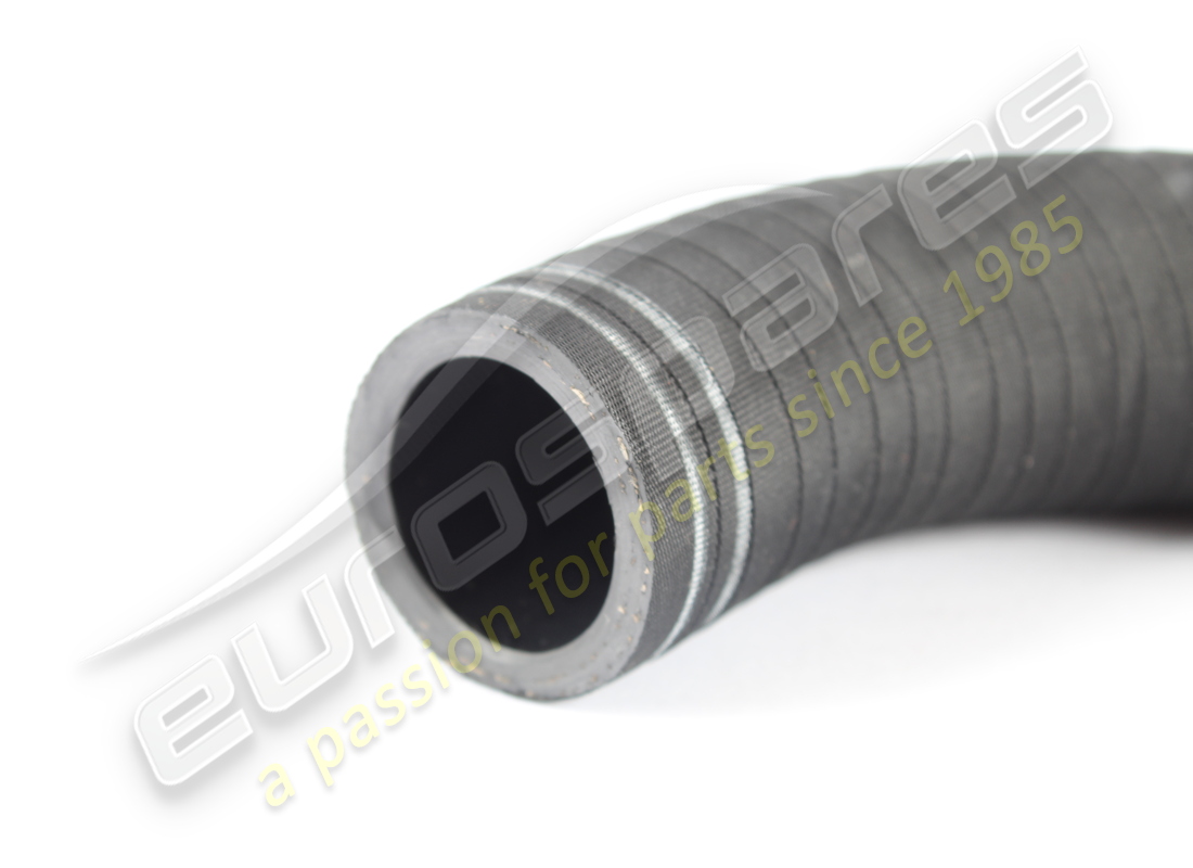 nouveau tuyau ferrari.. numéro de pièce 912257 (3)