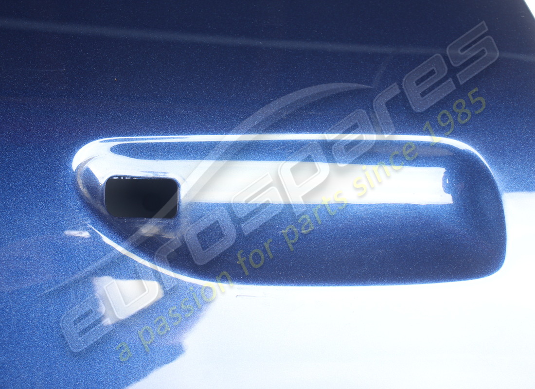 PORTE LATÉRALE GAUCHE FERRARI UTILISÉE. NUMÉRO DE PIÈCE 88007411 (3) porte latérale gauche ferrari utilisée. numéro de pièce 88007411 (3)