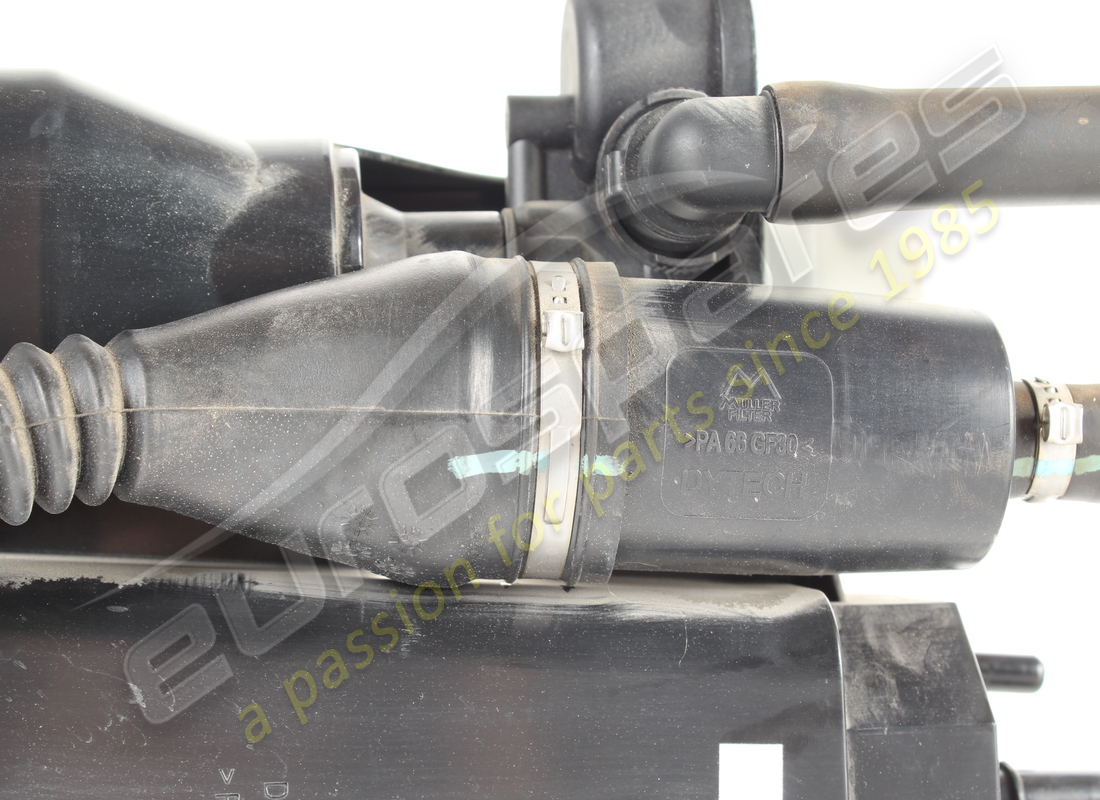 filtre à vapeurs de carburant d'occasion ferrari. numéro de pièce 282523 (3)