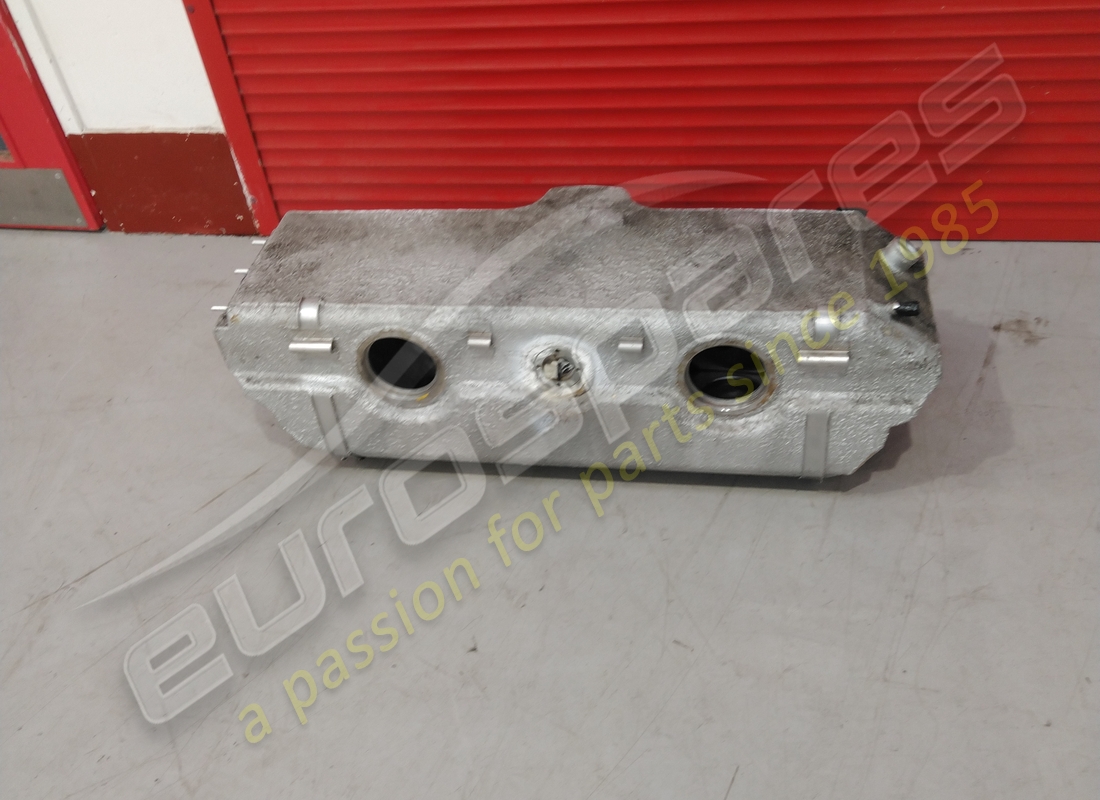 RÉSERVOIR DE CARBURANT ET UNITÉ D'ÉMETTEUR Eurospares UTILISÉS. NUMÉRO DE PIÈCE EAP1384820 (1)