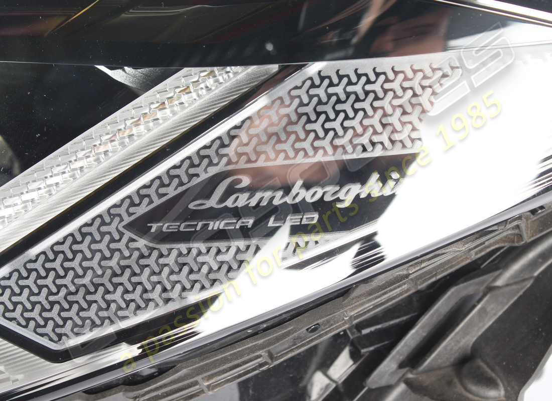 phare lamborghini utilisé. numéro de pièce 4ml941035d (2)
