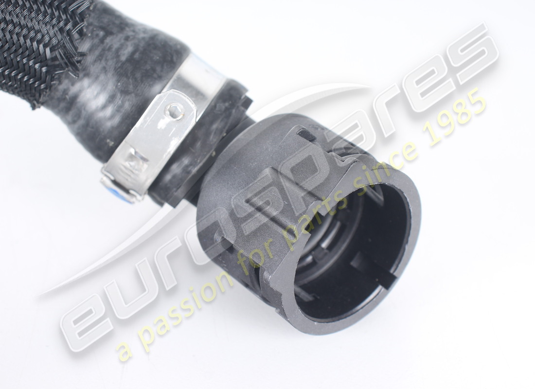 NOUVEAU MANCHON D'ALIMENTATION EN EAU MASERATI POUR SYSTÈME DE CHAUFFAGE. RÉFÉRENCE 670102573 (3) nouveau manchon d'alimentation en eau maserati pour système de chauffage. référence 670102573 (3)