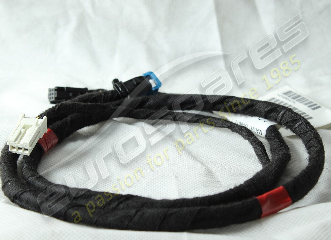nouveau câble de connexion de prise usb/aux-in maserati. numéro de pièce 248647 (1)