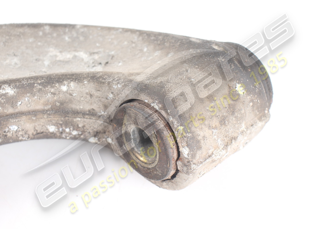 LEVIER INFÉRIEUR DE SUSPENSION ARRIÈRE GAUCHE D'OCCASION MASERATI. RÉFÉRENCE 387000013 (7) levier inférieur de suspension arrière gauche d'occasion maserati. référence 387000013 (7)