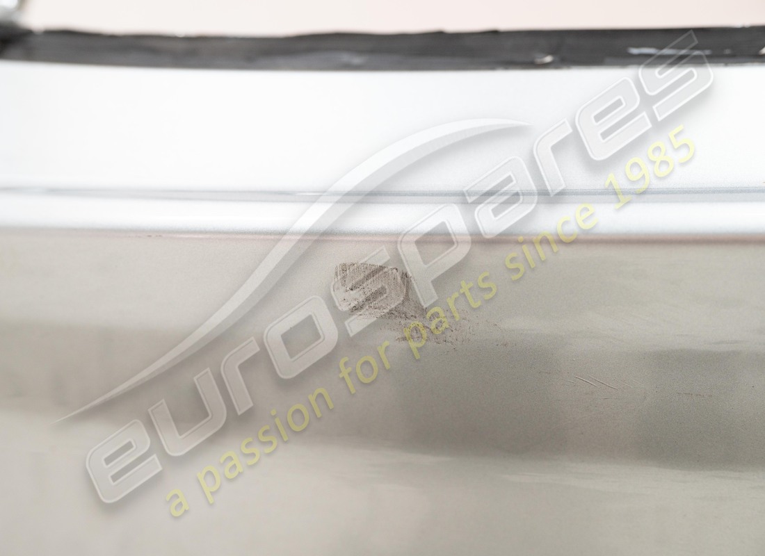 ensemble de hayon utilisé ferrari. numéro de pièce 84025411 (3)