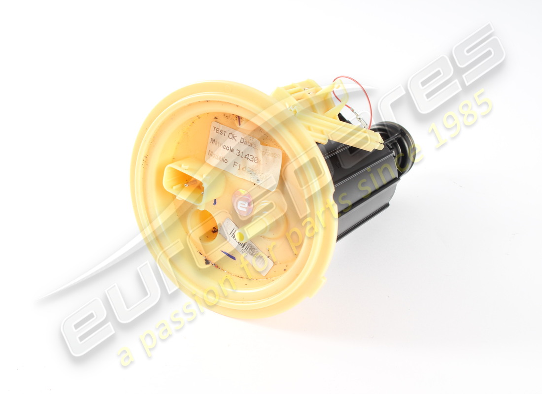 filtre de pompe à carburant rh utilisé ferrari. numéro de pièce 282784 (2)