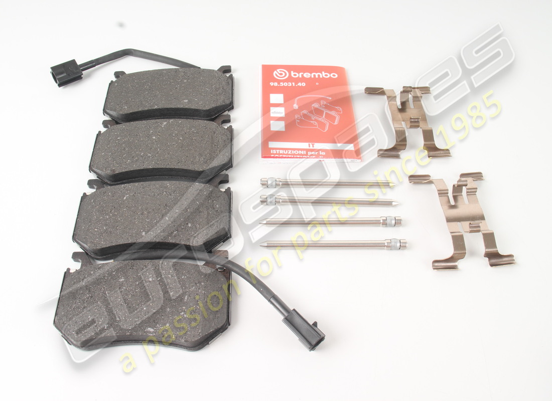 nouveau maserati kit arrière les plaquettes de frein v6. numéro de pièce 673012868 (1)