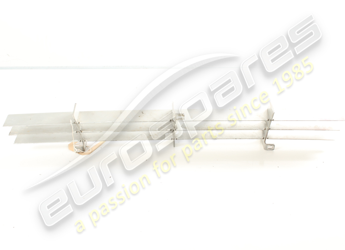 grille de panneau inférieur ferrari utilisée. numéro de pièce 61736800 (2)
