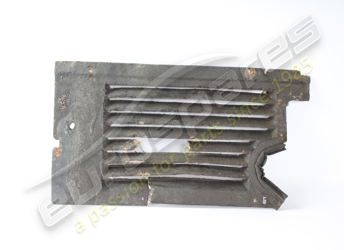bouclier de passage de roue avant gauche ferrari endommagé. numéro de pièce 61479000 (2)