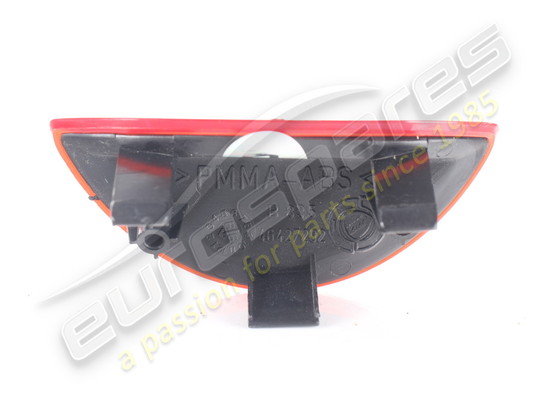 RÉFLECTEUR D'OCCASION MASERATI POUR PANNEAU DE PORTE. RÉFÉRENCE 46427292 (2) réflecteur d'occasion maserati pour panneau de porte. référence 46427292 (2)