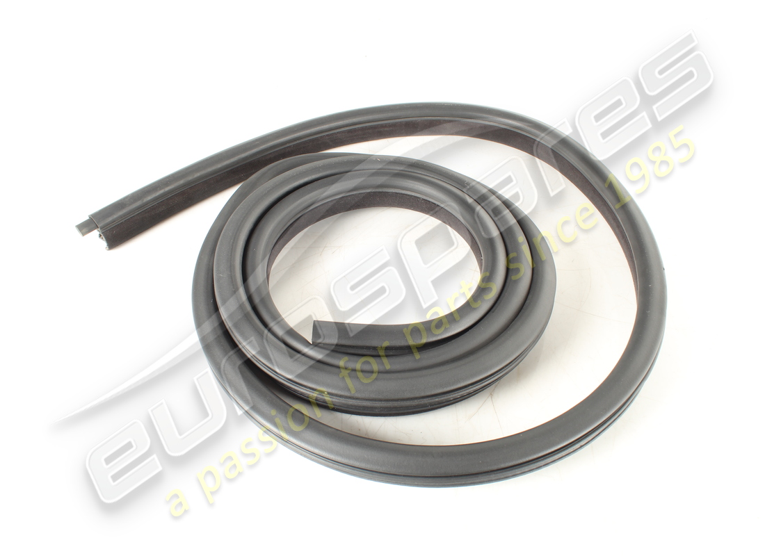 used maserati front rh door ring gasket. part number 67475400 (2)