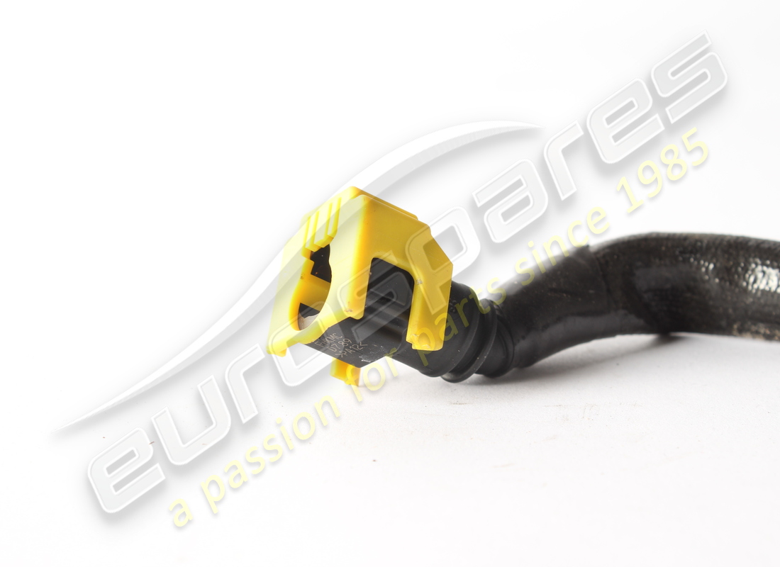 tuyau de recirculation de vapeur d'occasion ferrari. numéro de pièce 809011 (2)