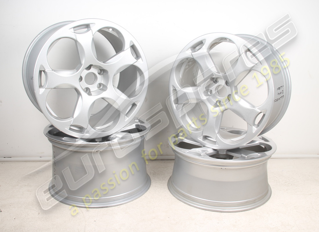 NOUVEAU (AUTRE) Lamborghini JEU DE ROUES CASSIOPEA (ARGENT). NUMÉRO DE PIÈCE 0R1400091 (1) NOUVEAU (AUTRE) Lamborghini JEU DE ROUES CASSIOPEA (ARGENT). NUMÉRO DE PIÈCE 0R1400091 (1)