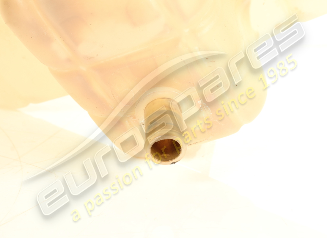 réservoir d'eau complet d'occasion ferrari. numéro de pièce 305322 (5)