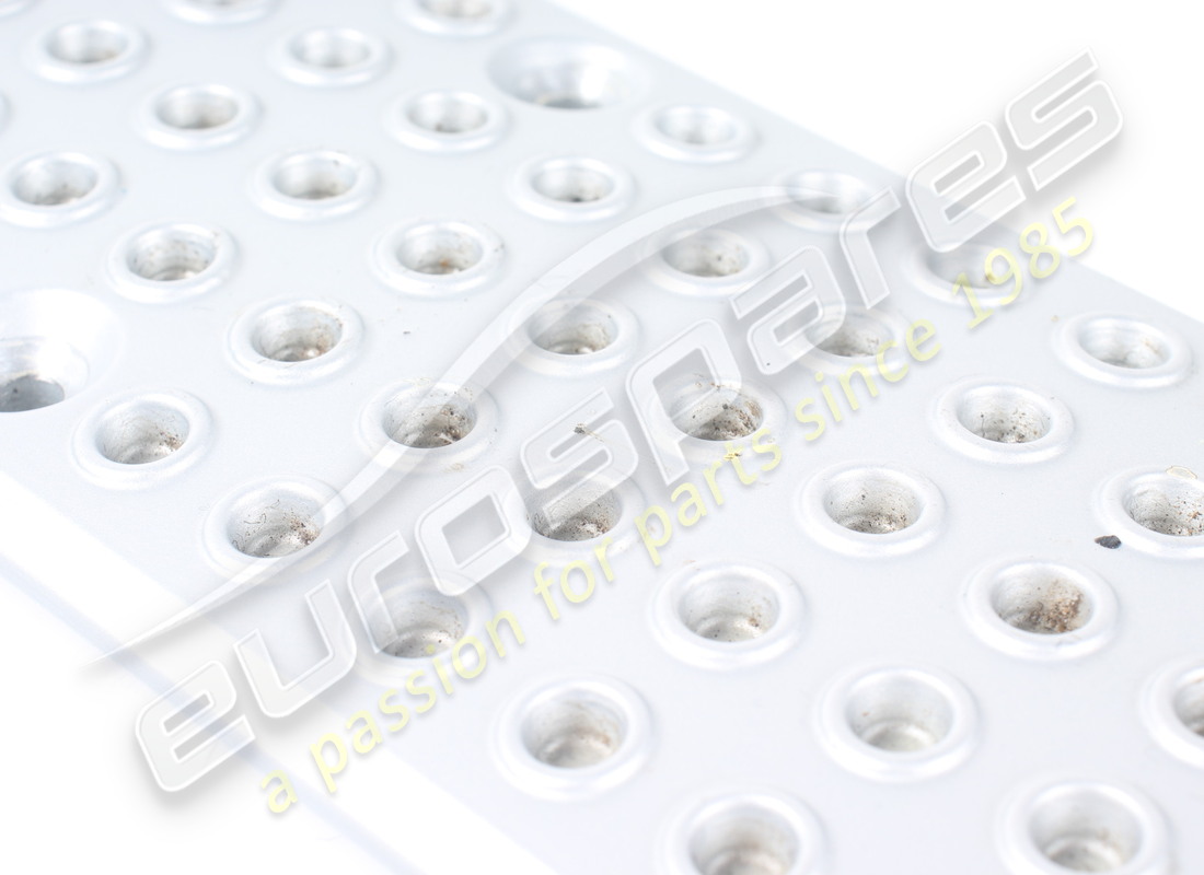 COUVERTURE UTILISÉE DE FERRARI. NUMÉRO DE PIÈCE 66122200 (2) couverture utilisée de ferrari. numéro de pièce 66122200 (2)