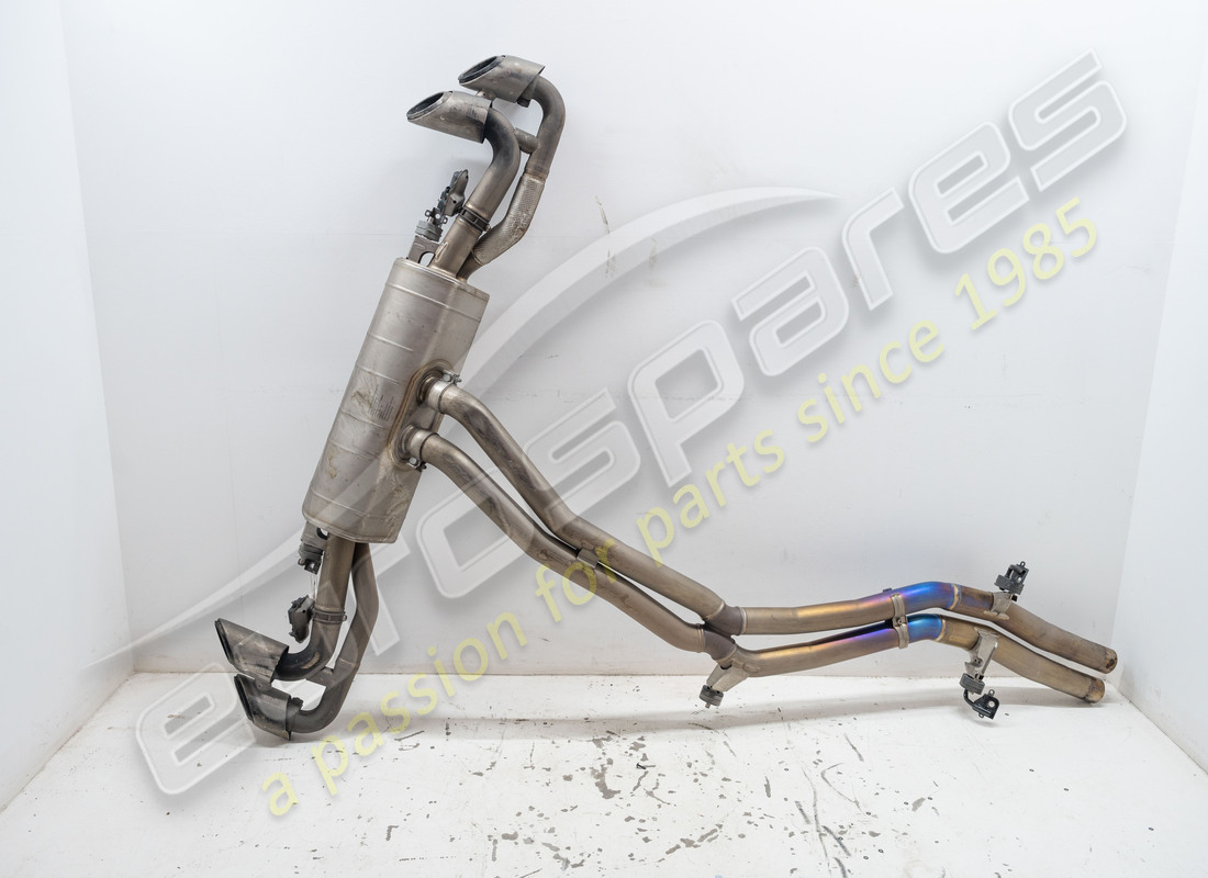 ÉCHAPPEMENT SPORT URUS AKRAPOVIC D'OCCASION Lamborghini. NUMÉRO DE PIÈCE 4ML251051A (1)