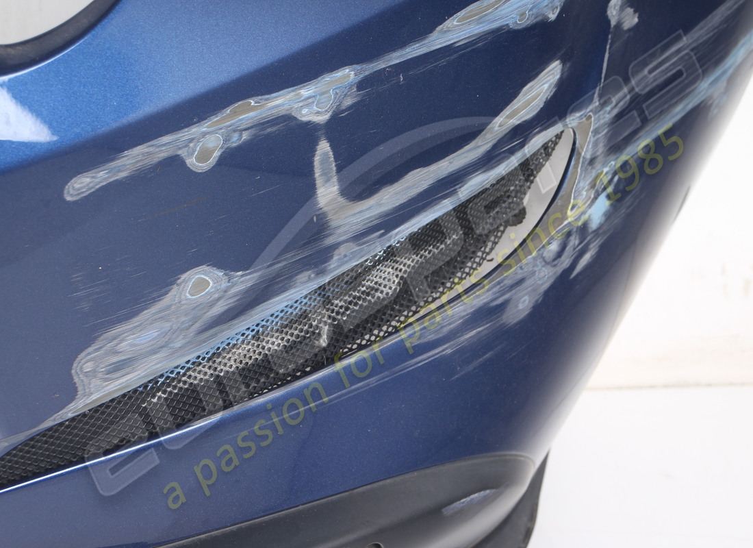pare-choc arrière ferrari endommagé. numéro de pièce 89047210 (5)