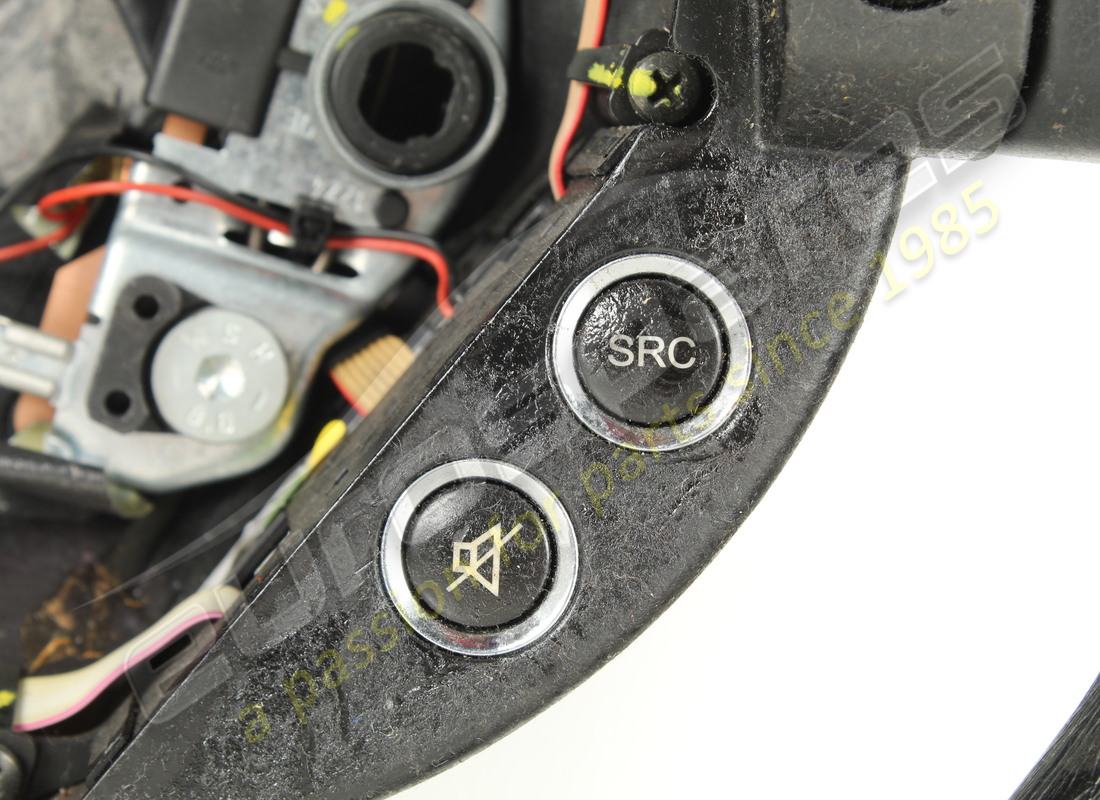 maserati volant noir utilisé. numéro de pièce 981340100 (4)