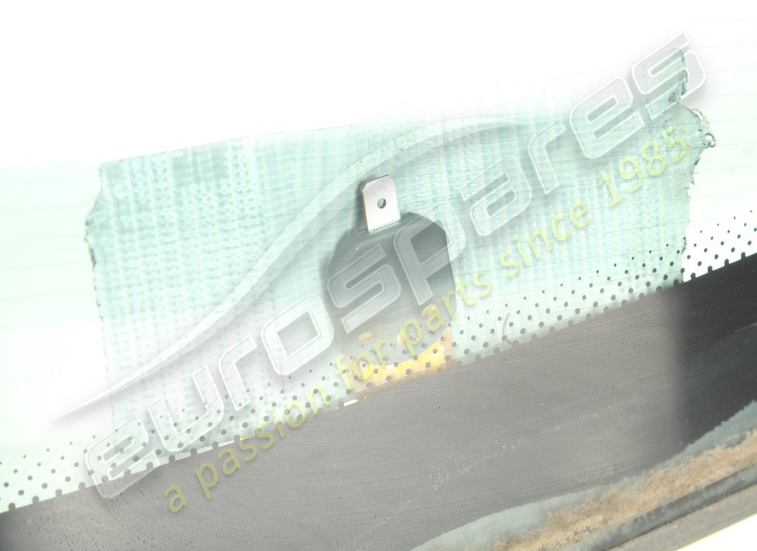 MASERATI VITRE DE FENÊTRE ARRIÈRE UTILISÉE. NUMÉRO DE PIÈCE 83745100 (5) maserati vitre de fenêtre arrière utilisée. numéro de pièce 83745100 (5)