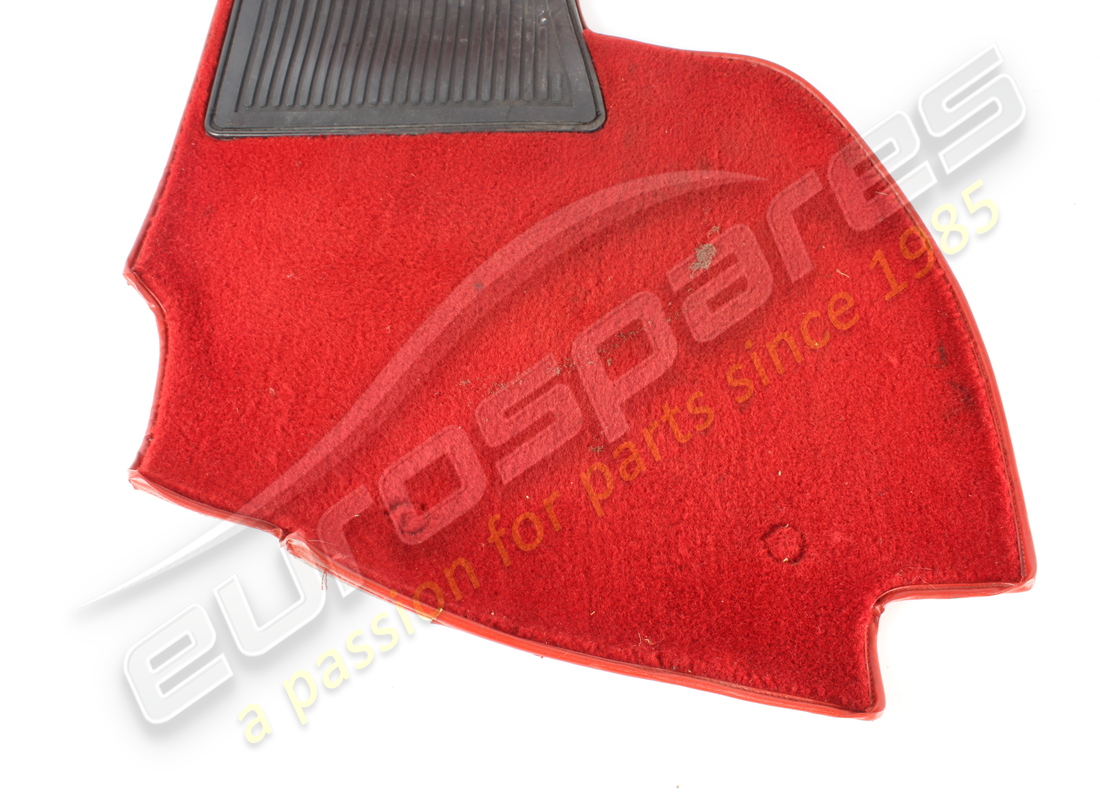 tapis avant droit d'occasion ferrari, modèle gts. numéro de pièce 61365800 (3)