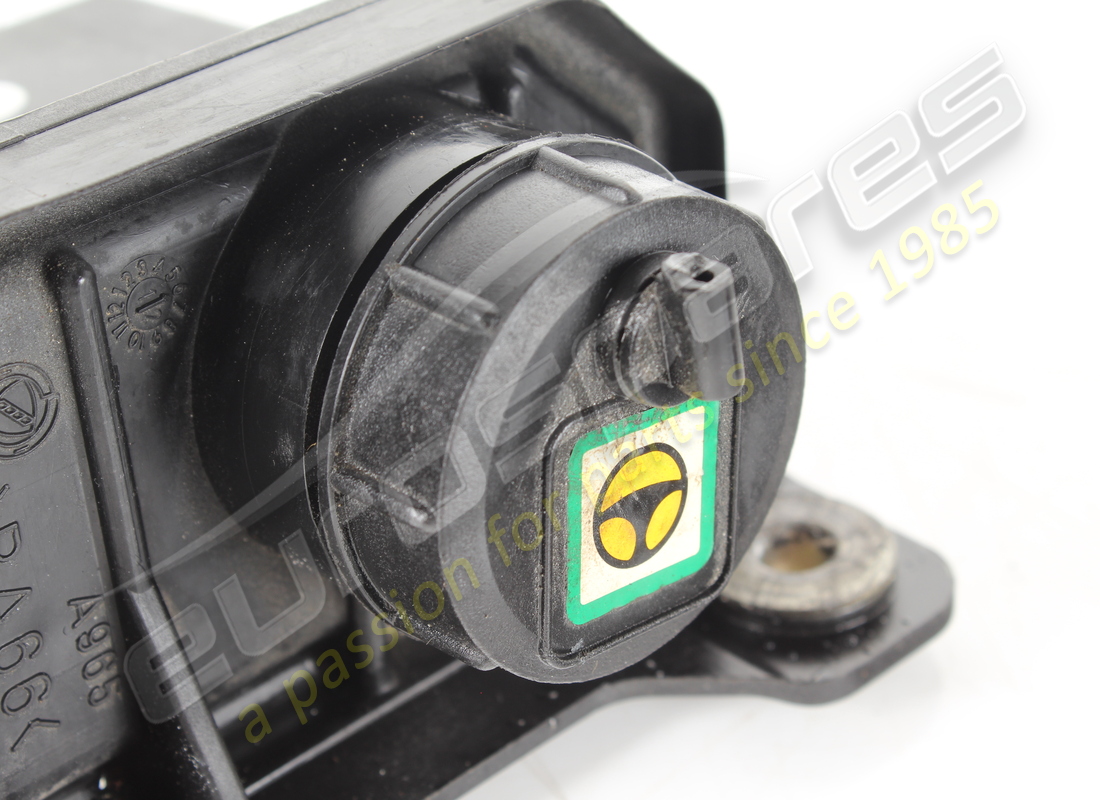 liquide de direction assistée complet ferrari endommagé. numéro de pièce 292342 (2)