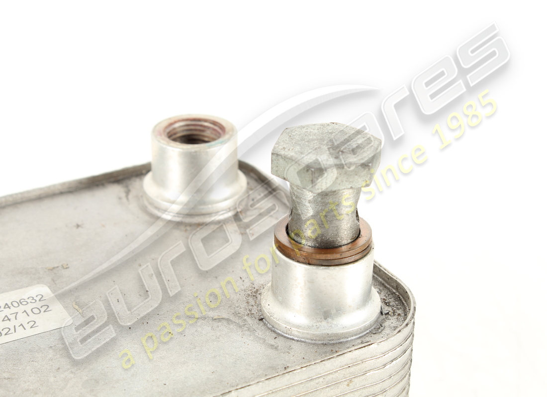 ÉCHANGEUR DE CHALEUR À HUILE FERRARI UTILISÉ. NUMÉRO DE PIÈCE 240632 (4) échangeur de chaleur à huile ferrari utilisé. numéro de pièce 240632 (4)