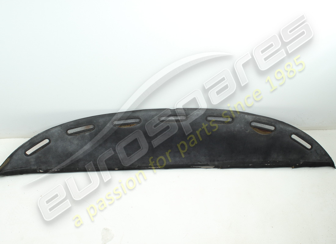 Ferrari GARNITURE INFÉRIEURE DE PARE-BRISE UTILISÉE. NUMÉRO DE PIÈCE 61512100 (1)