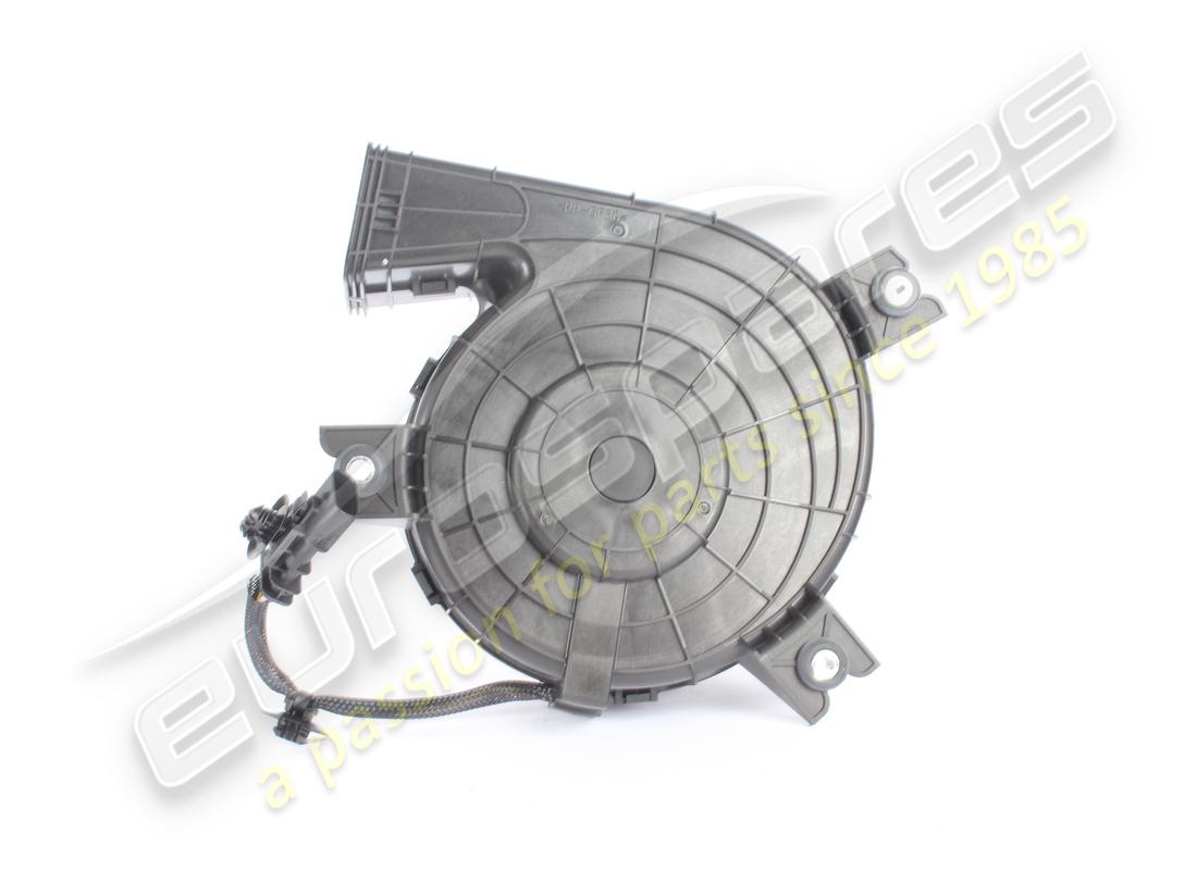 ventilateur maserati d'occasion. numéro de pièce 670156431 (3)