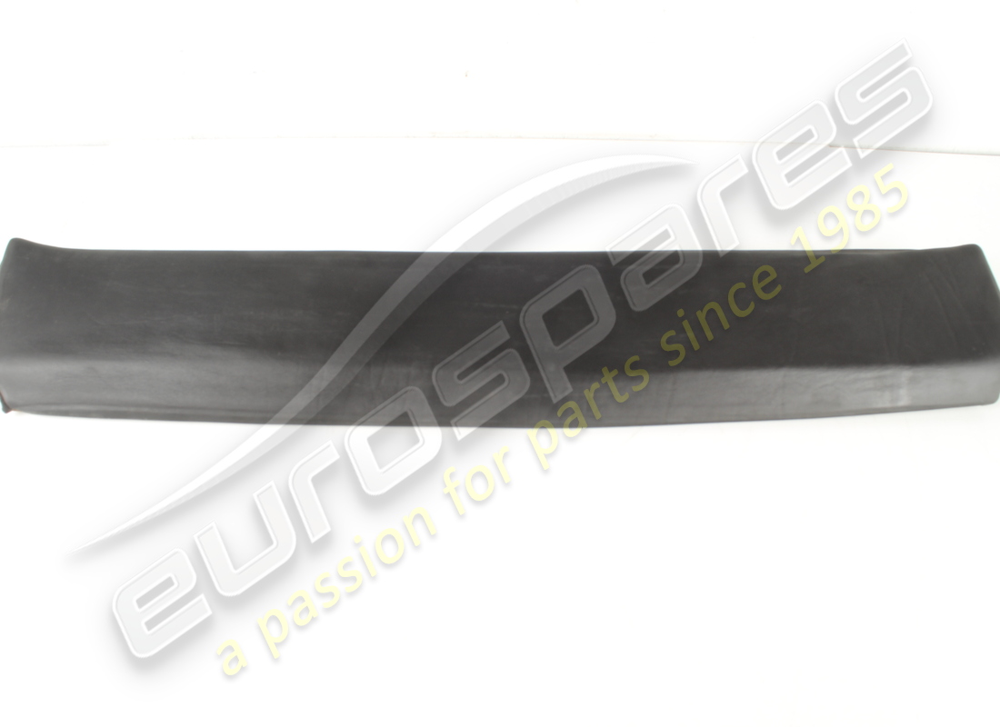 GARNITURE DE TOIT NOIRE VM8500 ENDOMMAGÉE. NUMÉRO DE PIÈCE 64595100 (1)