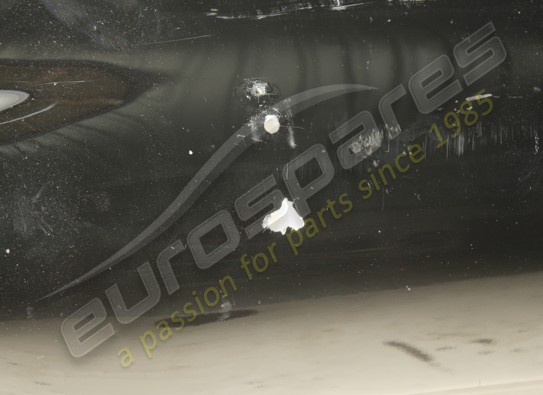 utilisé ferrari pare-chocs avant. numéro de pièce 64888010 (9)