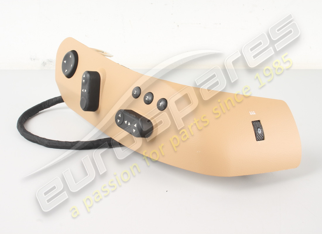 NOUVEAU (AUTRE) Maserati PANNEAU DE BOUTONS DE COMMANDE DROIT, BEIGE. NUMÉRO DE PIÈCE 981321830 (1)