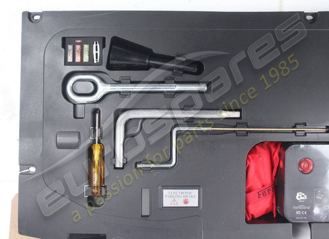 kit ferrari utilisé pour outils. numéro de pièce 329201 (2)