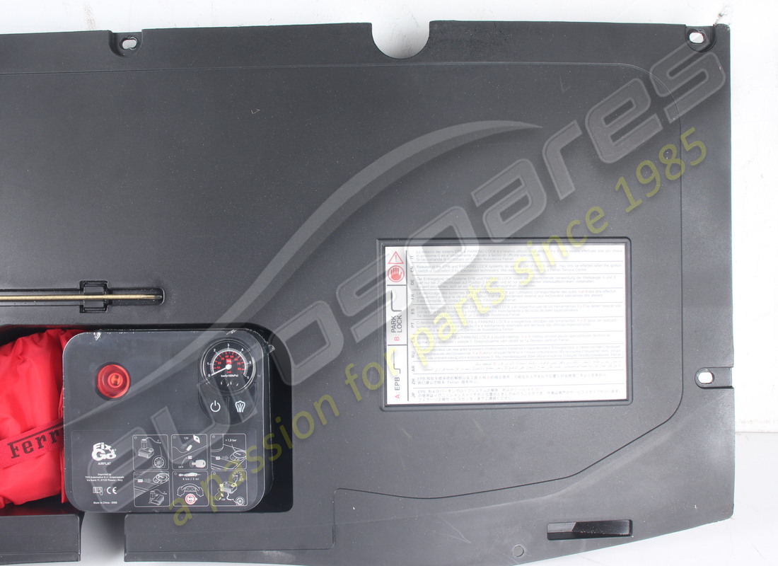 KIT Ferrari UTILISÉ POUR OUTILS. NUMÉRO DE PIÈCE 329201 (1)