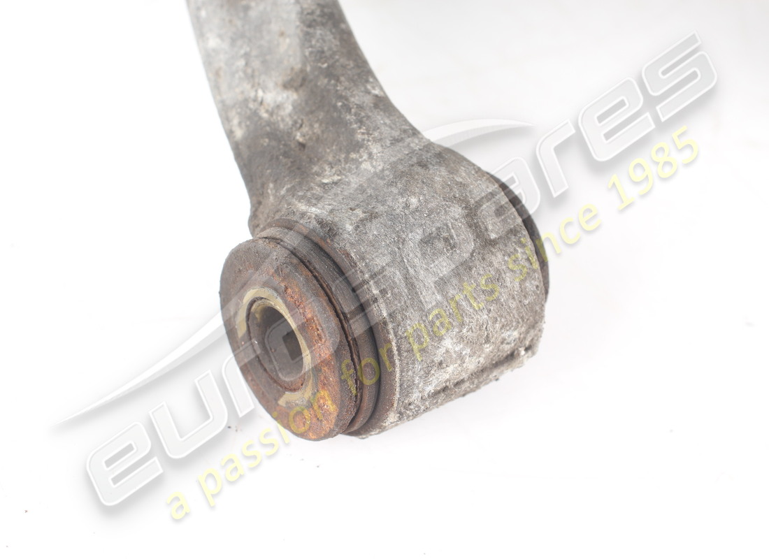 BRAS SUPÉRIEUR DE SUSPENSION AVANT MASERATI UTILISÉ. NUMÉRO DE PIÈCE 386600028 (6) bras supérieur de suspension avant maserati utilisé. numéro de pièce 386600028 (6)