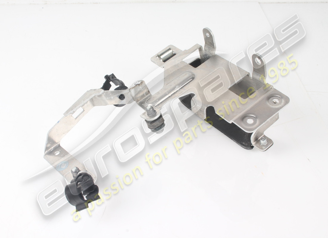 REFROIDISSEUR STAFFA SOSTEGNO UTILISÉ FERRARI. NUMÉRO DE PIÈCE 848233 (4) refroidisseur staffa sostegno utilisé ferrari. numéro de pièce 848233 (4)