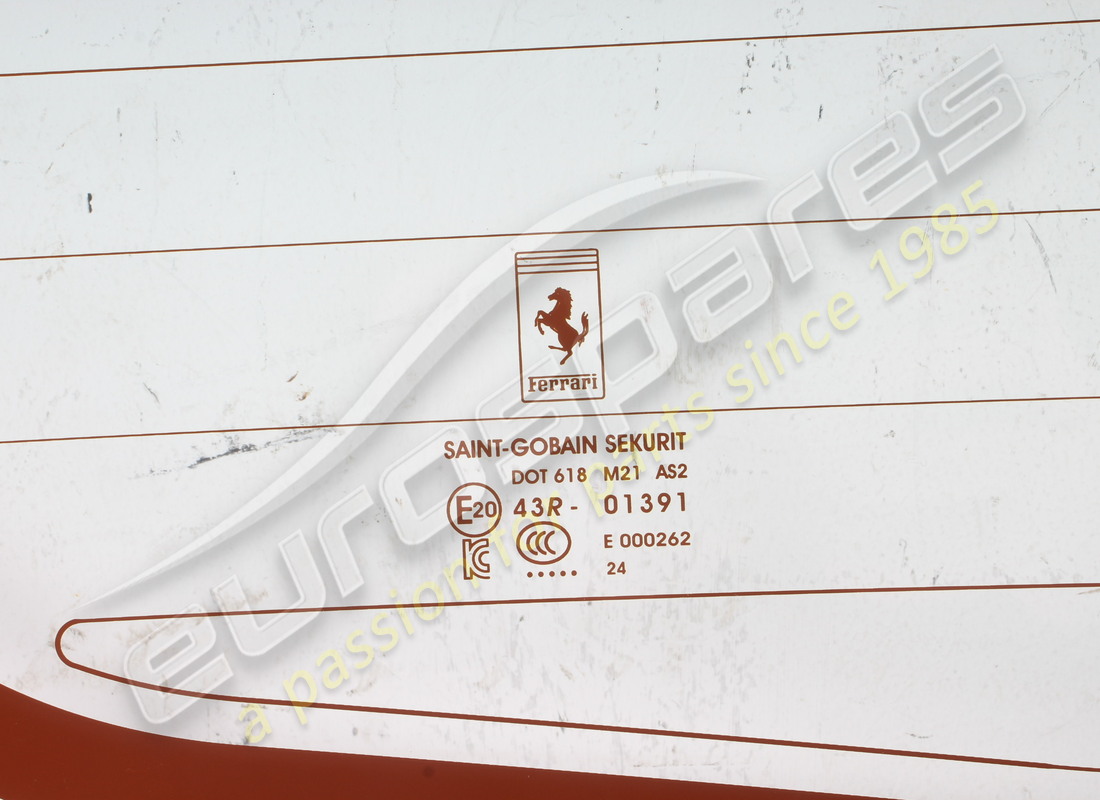 UTILISÉ FERRARI CRISTALLO LUNOTTO SCENDENTE. NUMÉRO DE PIÈCE 903339 (4) utilisé ferrari cristallo lunotto scendente. numéro de pièce 903339 (4)