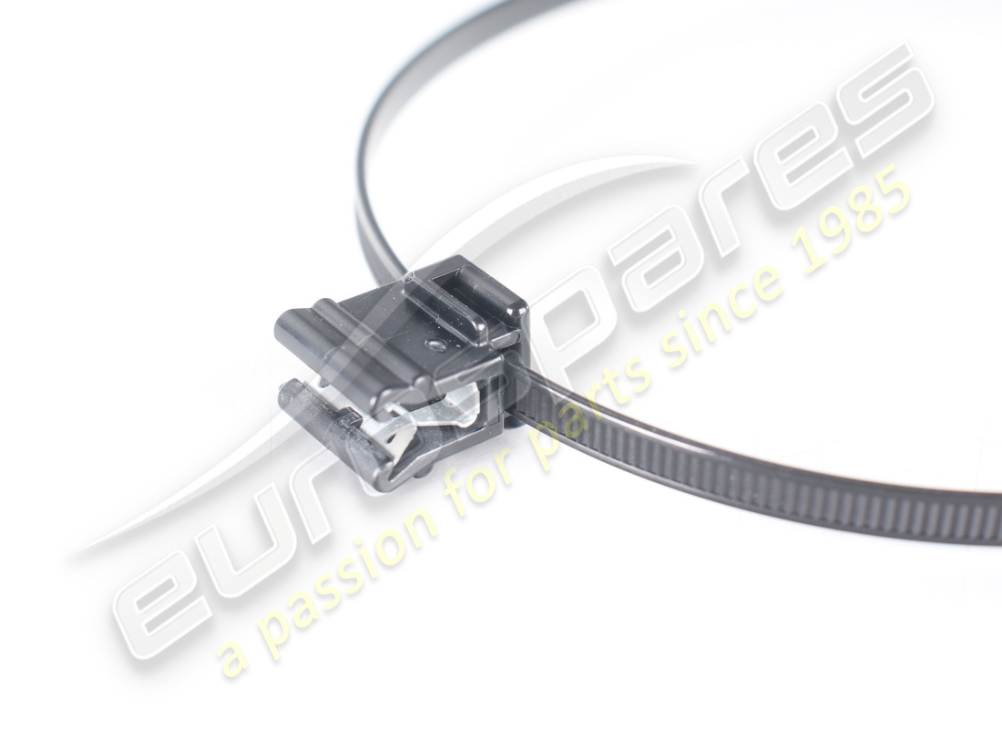 NOUVEAU CLIP ASTON MARTIN. RÉFÉRENCE 6G3314A169AB(2) nouveau clip aston martin. référence 6g3314a169ab(2)