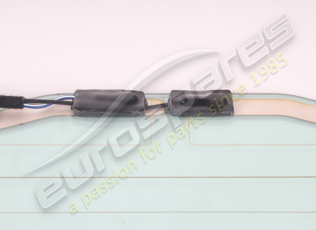 UTILISÉ FERRARI CRISTALLO LUNOTTO SCENDENTE. NUMÉRO DE PIÈCE 903339 (6) utilisé ferrari cristallo lunotto scendente. numéro de pièce 903339 (6)