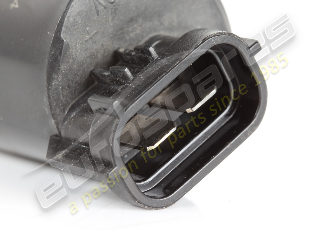 used ferrari headlights washer pump. part number 81633000 (5)
